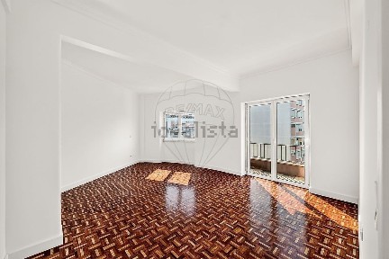 Arrendamento de apartamento T3 na Lapa
