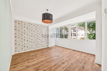 Arrendamento de apartamento T3 na Rua Plácido de Abreu