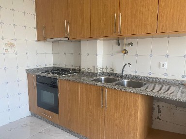 Apartamento T2 à venda na Rua Alferes João Batista