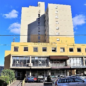 Apartamento T3 à venda na Rua Professor José Lacerda