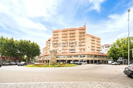 Apartamento T3 à venda na Rua Cemitério