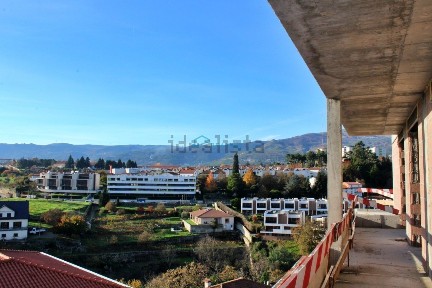 Apartamento T3 à venda em Vila Real