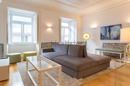 Arrendamento de apartamento T3 na Rua do Alecrim
