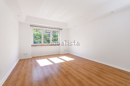 Arrendamento de apartamento T4 no Bairro Azul - Parque Eduardo VII