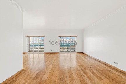Arrendamento de apartamento T3 na Avenida Dom João II