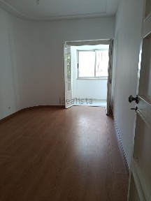 Arrendamento de apartamento T3 na Rua da Sociedade Farmacêutica