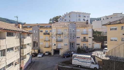 Apartamento T3 à venda em Vale Pinheiro s/n