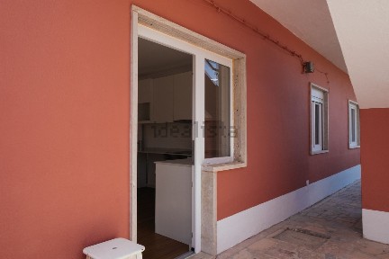 Arrendamento de apartamento T2 na Rua Manuel Adriano Mourato Vermelho