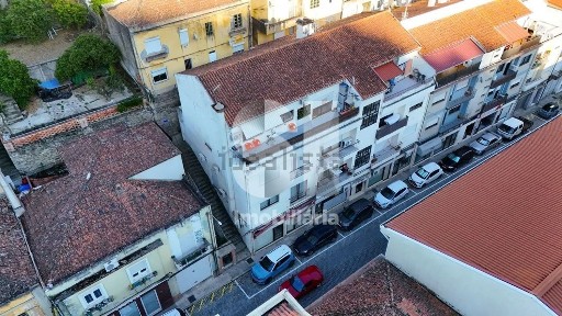 Apartamento T3 à venda na Rua António Manuel Saraiva
