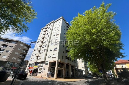 Apartamento T2 à venda em Santa Maria Maior