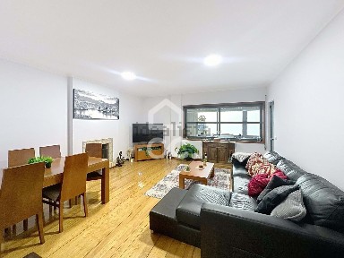 Apartamento T3 à venda em Santa Maria Maior