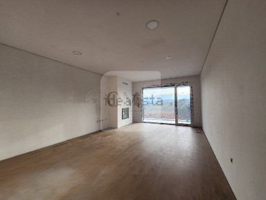 Apartamento T2 à venda em Vila Real