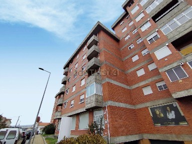 Apartamento T3 à venda em Santa Maria Maior