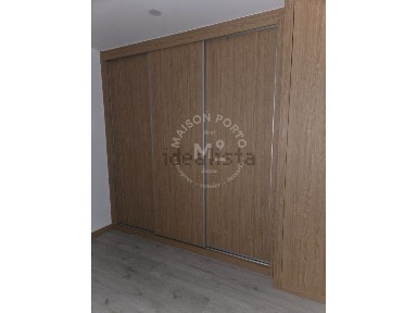 Apartamento T1 à venda na Rua Bartolomeu Dias, 8