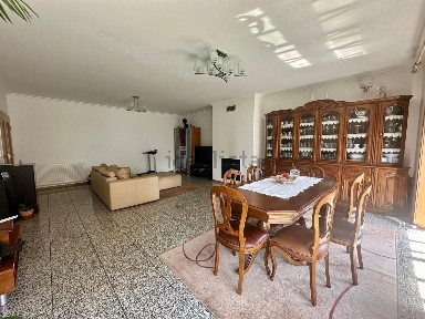Apartamento T5 à venda em Vila Real
