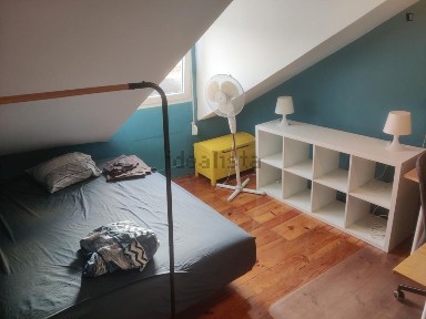 Arrendamento de apartamento T3 na Rua João de Menezes