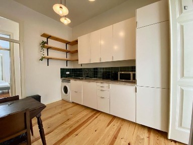 Arrendamento de apartamento T2 na Avenida Almirante Reis