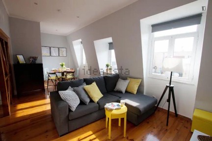 Arrendamento de apartamento T2 na Calçada de Sant'Ana