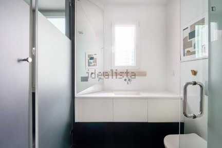 Arrendamento de apartamento T0 na Avenida Fontes Pereira de Melo