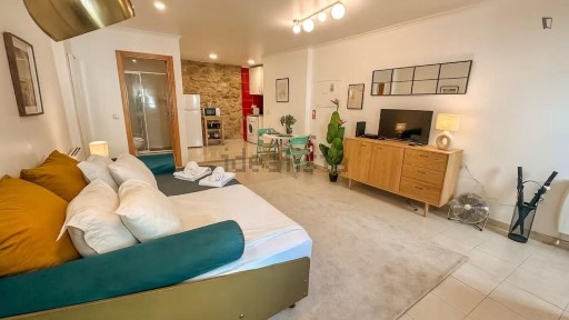 Arrendamento de apartamento T0 na Rua da Bombarda
