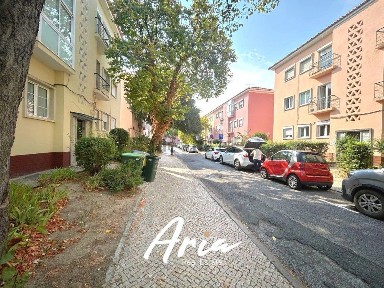 Arrendamento de apartamento T3 na Rua Fernando Caldeira