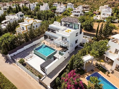 Casa ou moradia à venda na Urbanização Quinta do Perogil