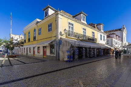 Espaço comercial à venda na Rua José Barão