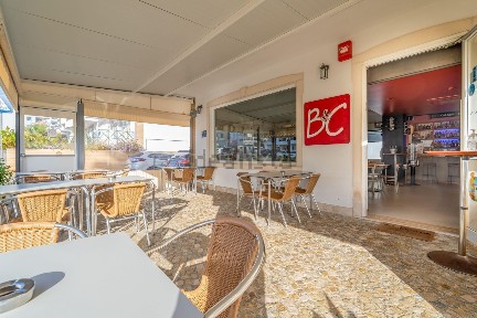 Albufeira e Olhos de Água, Albufeira, Bairro Vale Pedras, Avenida das Ilhas, 8