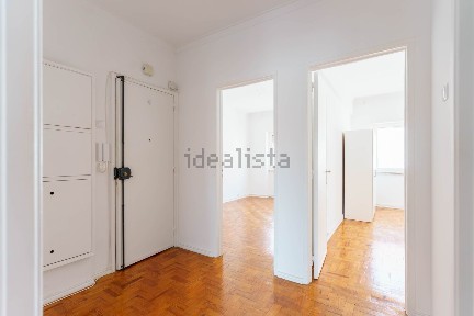 Arrendamento de apartamento T2 na Rua General José Paulo Fernandes