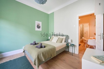 Arrendamento de apartamento T1 na Avenida António Augusto de Aguiar