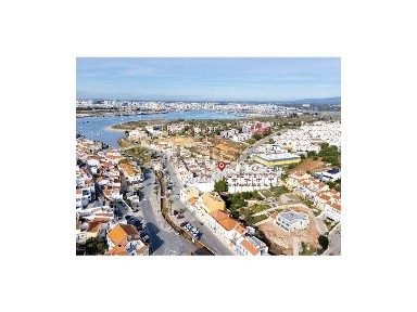 Espaço comercial à venda na Rua Zeca Afonso