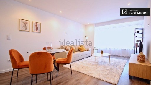 Arrendamento de apartamento T1 na Rua Delfim de Brito Guimarães