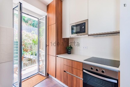 Arrendamento de apartamento T2 na Rua Cidade de Cardiff