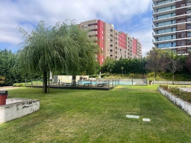 Arrendamento de apartamento T3 na Rua Natércia Freire