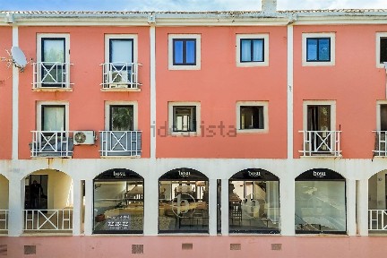 Quarteira, Vilamoura, Bairro Marina de Vilamoura, Avenida Tivoli, 15