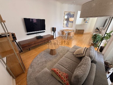 Arrendamento de apartamento T2 na Rua Josefa de Óbidos