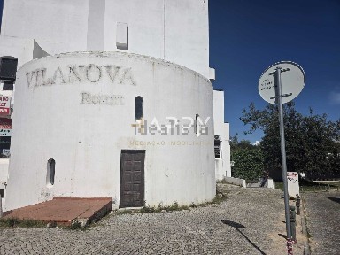 Espaço comercial ou armazém à venda em Praia da Oura - Areias de S. João