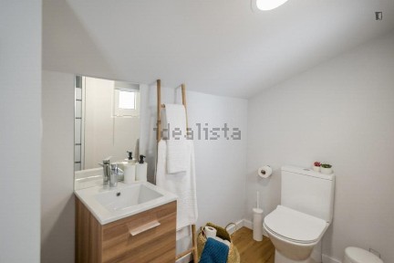 Arrendamento de apartamento T0 na Rua Filipe Folque