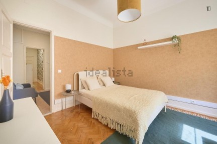 Arrendamento de apartamento T0 na Avenida António Augusto de Aguiar
