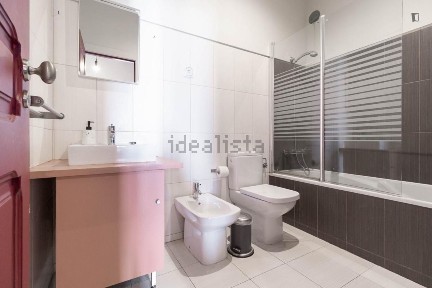 Arrendamento de apartamento T2 na Avenida Almirante Reis