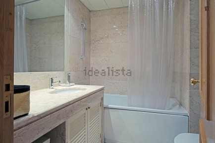 Arrendamento de apartamento T1 na Avenida Duque de Ávila