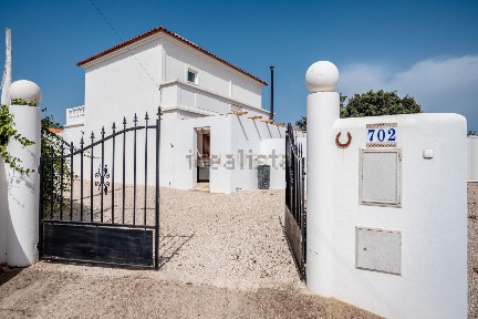 Alte, 6q5x+79 Alte, Portugal