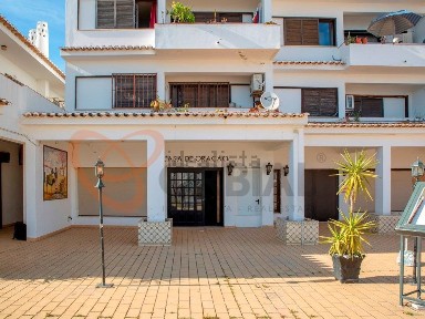 Albufeira e Olhos de Água, Albufeira, Bairro Praia da Oura - Areias de S. João, Avenida Sá Carneiro