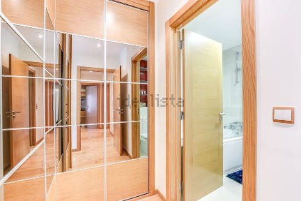 Arrendamento de apartamento T3 na Rua da Holanda