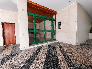 Arrendamento de apartamento T1 na Rua do Patrocínio