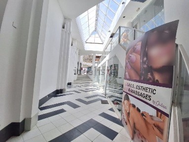 Albufeira e Olhos de Água, Albufeira, Bairro Praia da Oura - Areias de S. João, Urb. Centro comercial Vila Nova, Avenida Sá Carneiro, 19