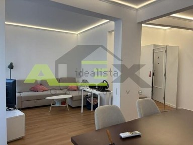 Arrendamento de apartamento T3 na Rua Pinheiro Chagas