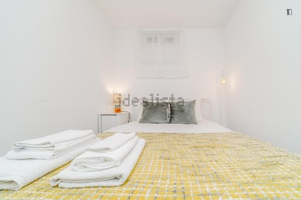 Arrendamento de apartamento T1 na Rua Torre de Santiago