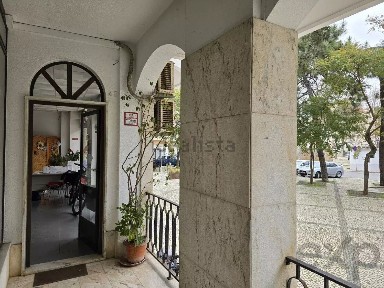Espaço comercial à venda na Rua Diogo Cão, 4