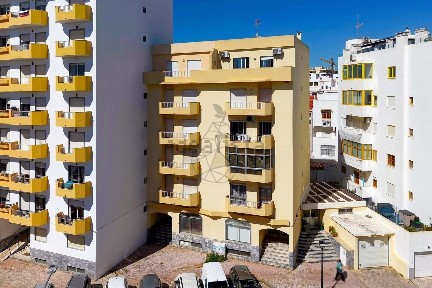 Espaço comercial à venda na Avenida do Rio